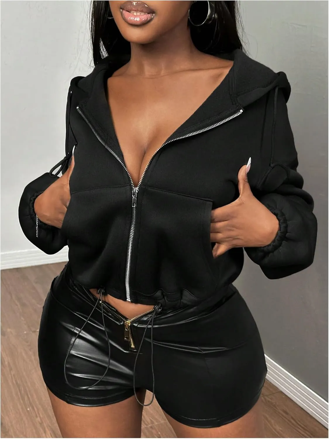 OYOANGLE Women's Long Sleeve Zip Up Thick Cropped Hoodie Coat Long Sleeve Drawstring Hooded Sweatshirts