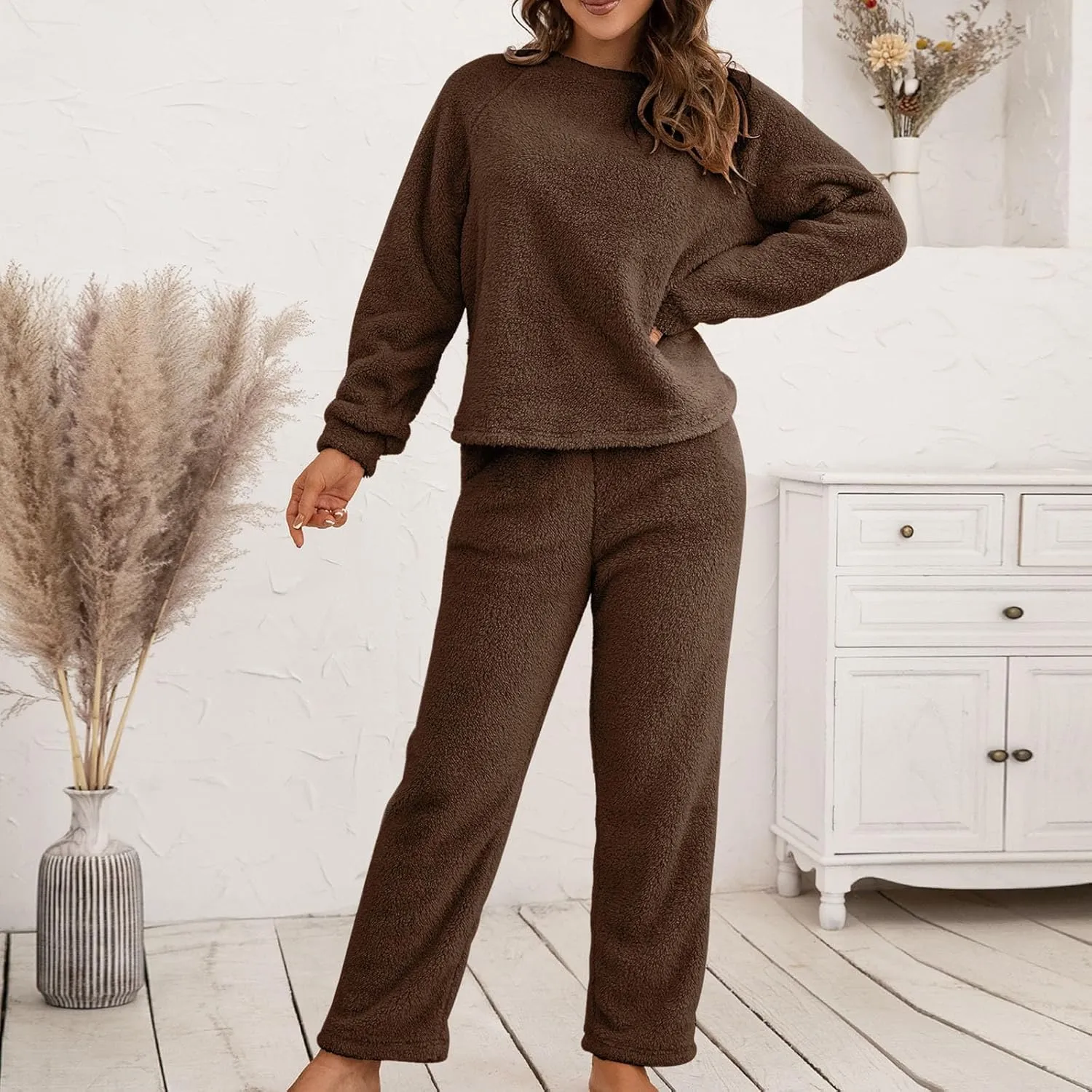 Womens Winter Fleece Outfits 2 Piece Lounge Sets Fuzzy Pajamas Warm Sweatsuits Sweatshirts and Sweatpants