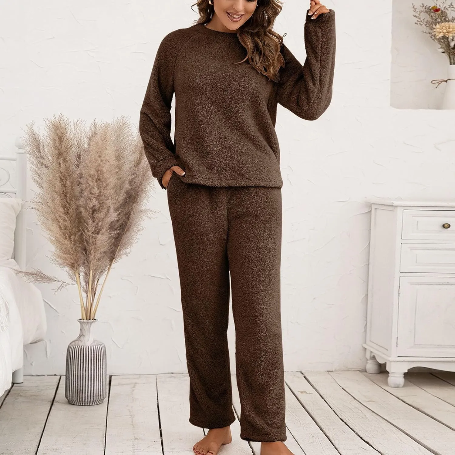 Womens Winter Fleece Outfits 2 Piece Lounge Sets Fuzzy Pajamas Warm Sweatsuits Sweatshirts and Sweatpants